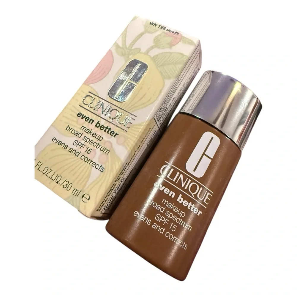 Clinique Even Better Makeup Liquid Foundation SPF 15 With Vitamin C Clove WN122